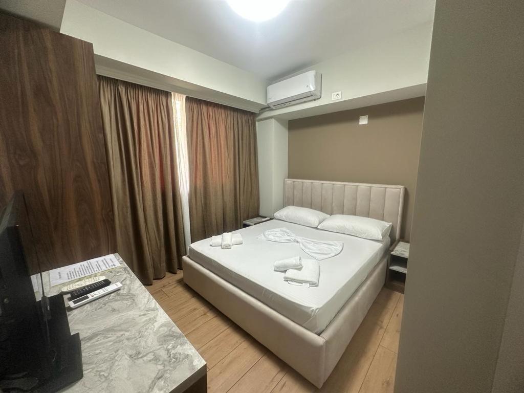 Hotel Her Vlorë 外观 照片