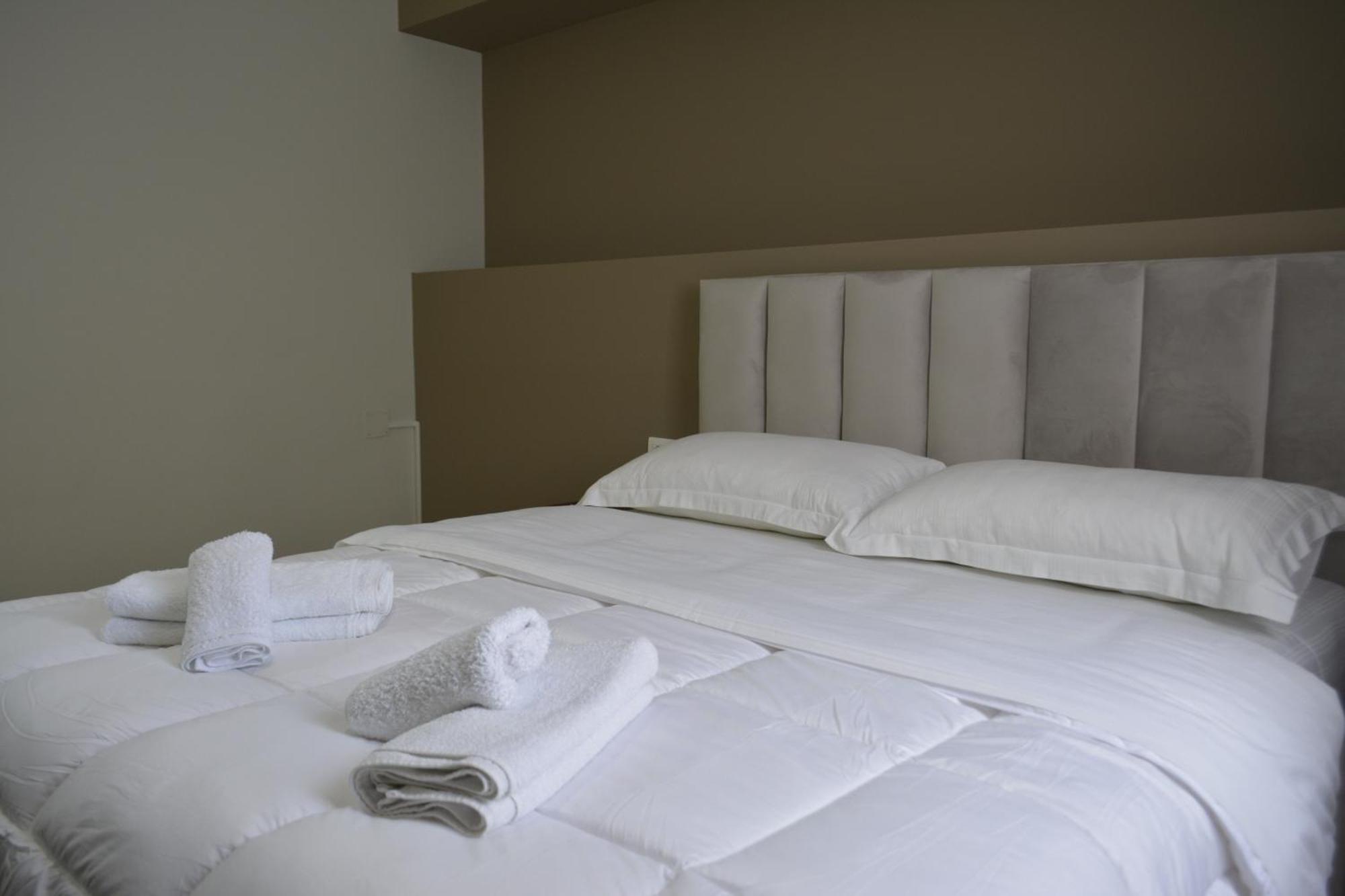Hotel Her Vlorë 外观 照片