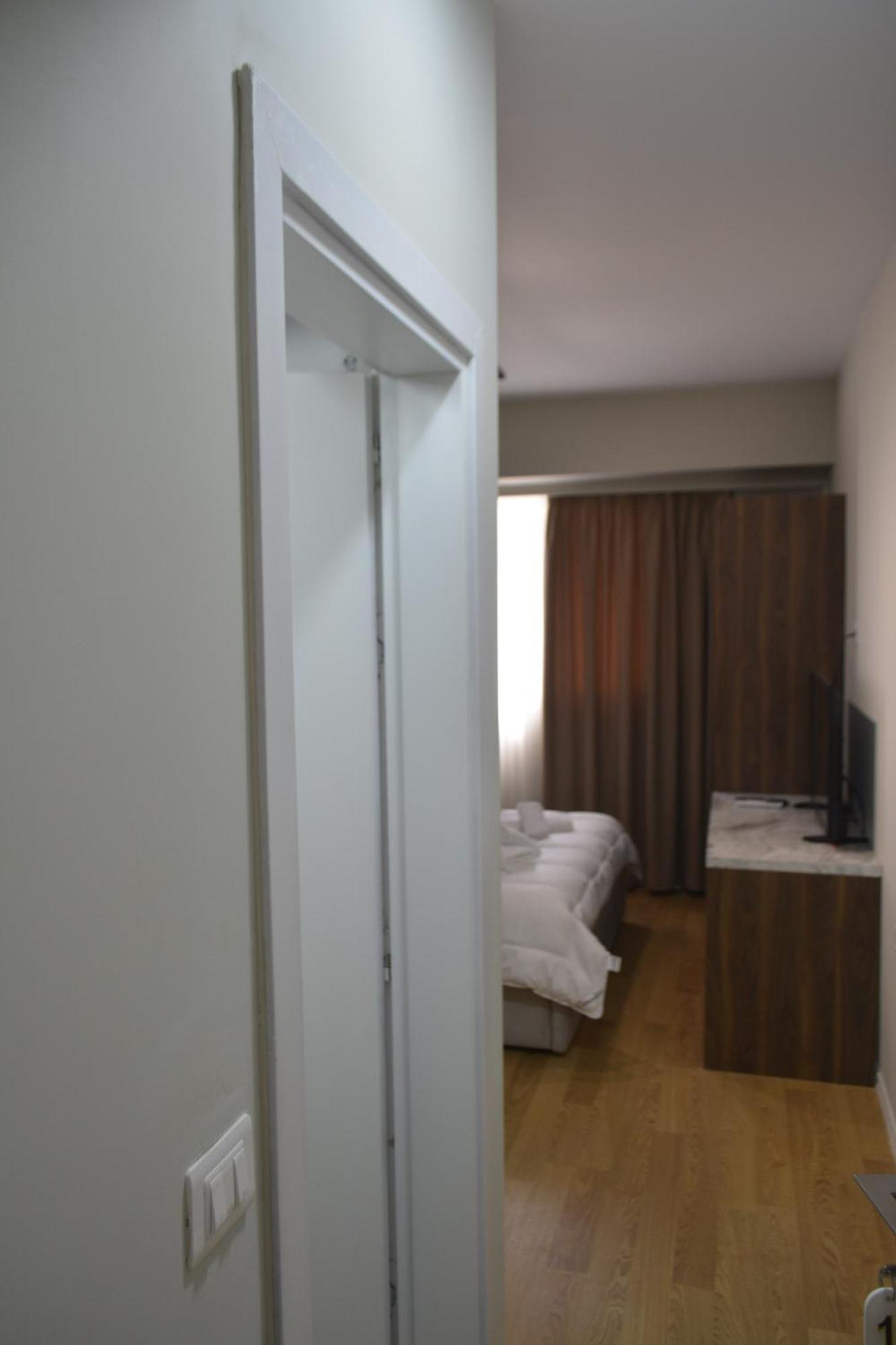 Hotel Her Vlorë 外观 照片