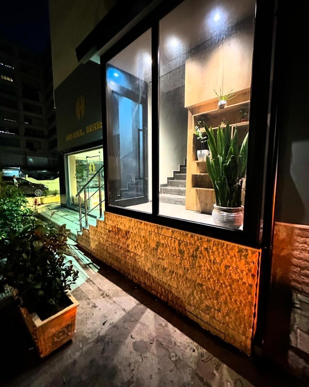 Hotel Her Vlorë 外观 照片