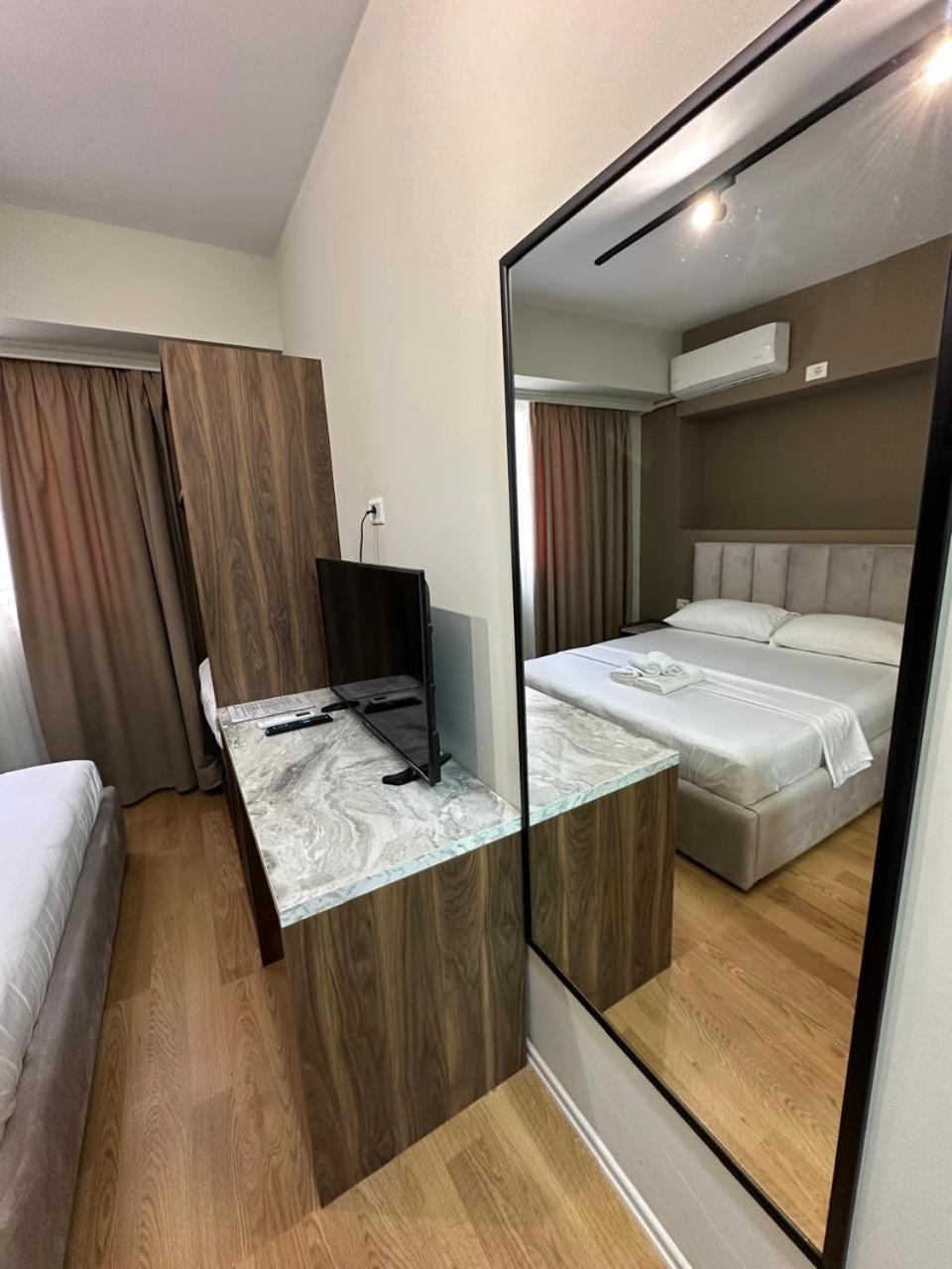 Hotel Her Vlorë 外观 照片